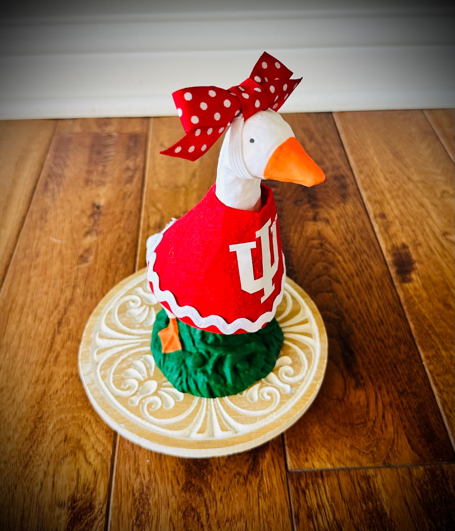 IU desk goose outfit (goose not included)