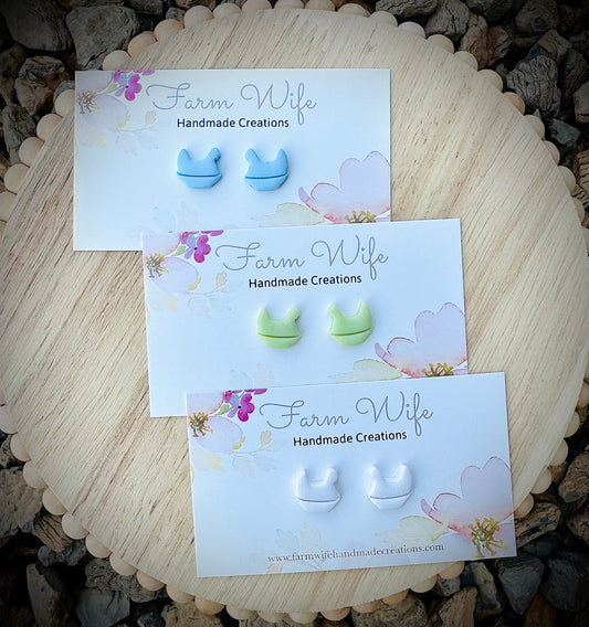 Nesting Hen stud earrings