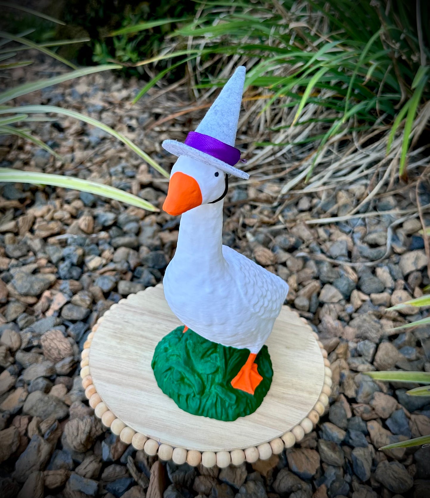 Desk Goose gray witch hat