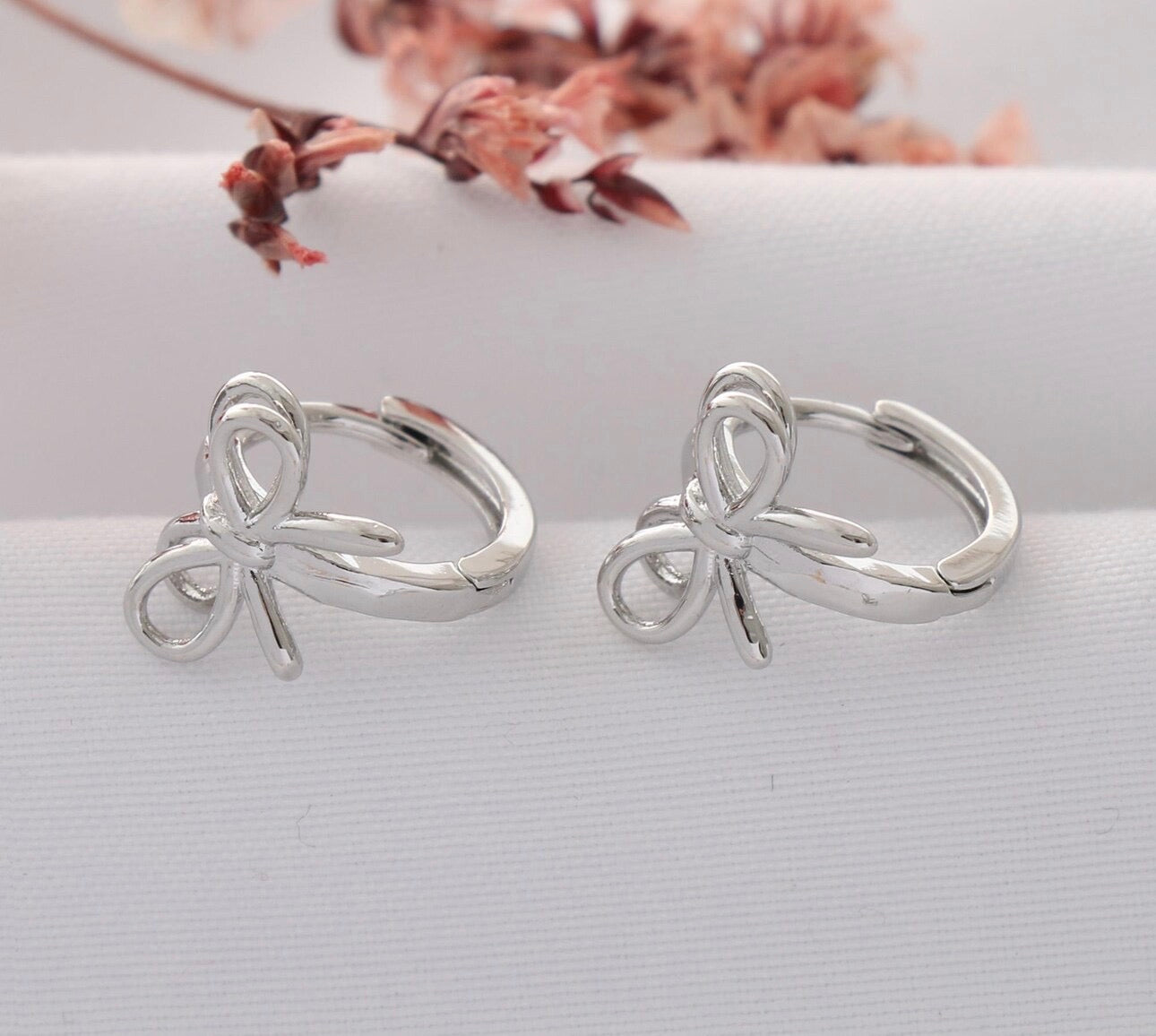 Dainty Bow hoops