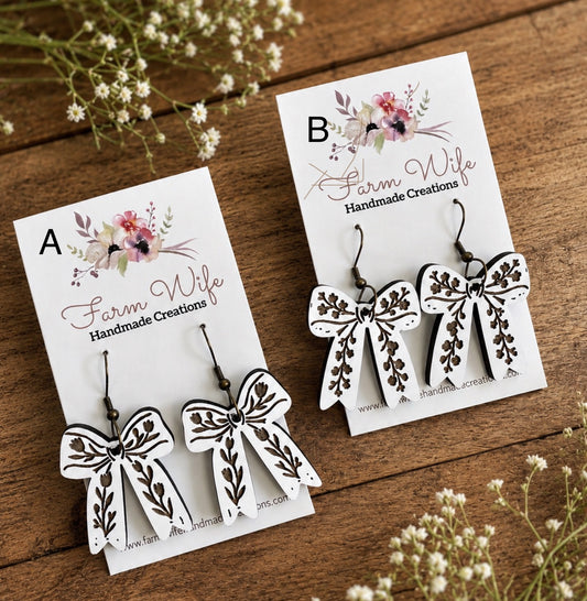 Cottage core wooden bows
