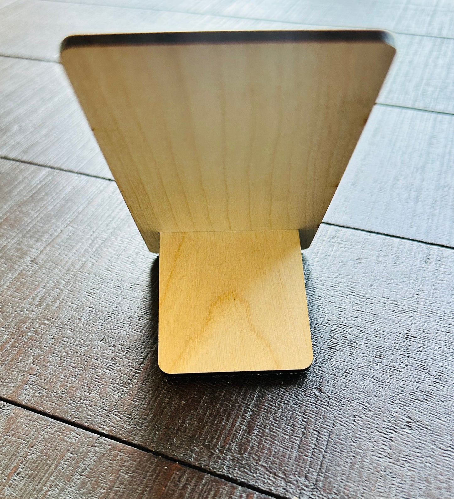 Phone stands engraved