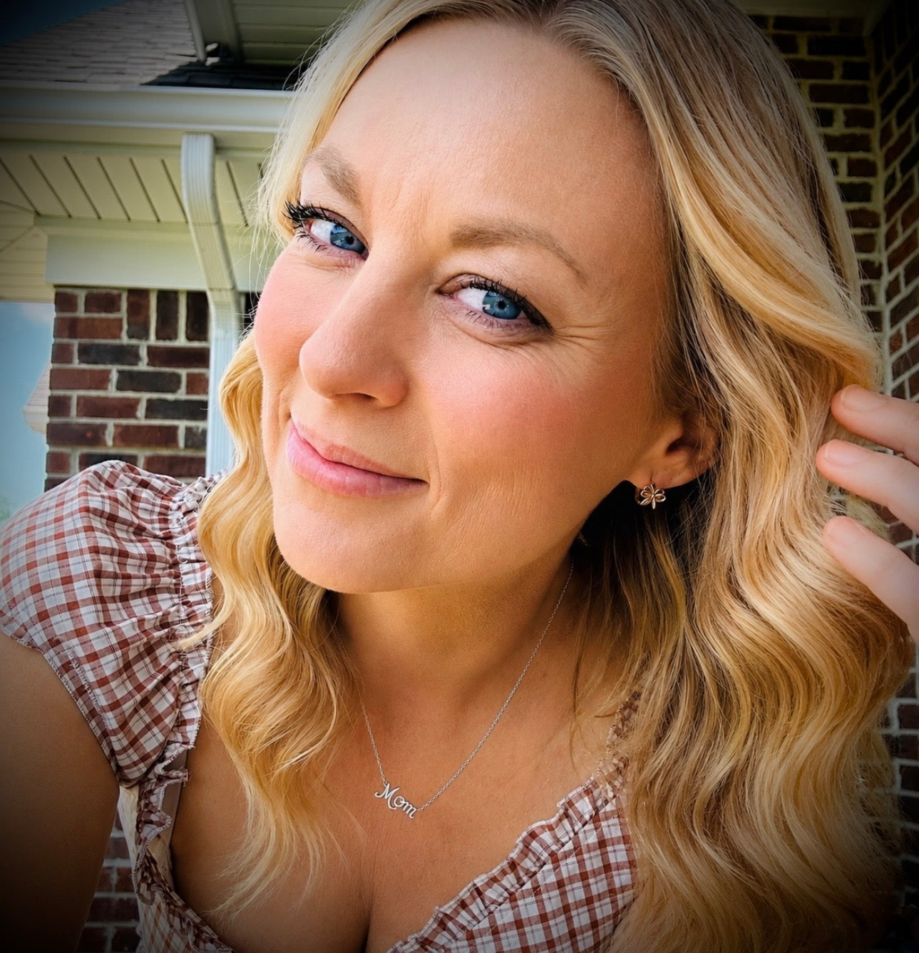 Dainty Bow hoops